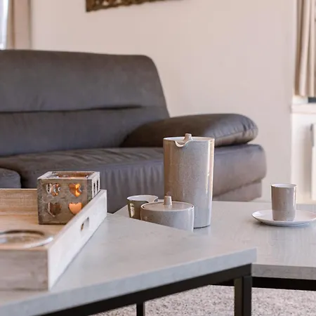 Huswell - Spacious & Modern Sea View With Garage Apartament *