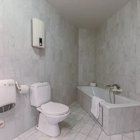 Huswell - Spacious & Modern Sea View With Garage Apartament *