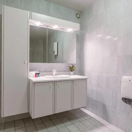 Huswell - Spacious & Modern Sea View With Garage Lejlighed *