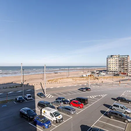 Huswell - Spacious & Modern Sea View With Garage Apartment Ostend
