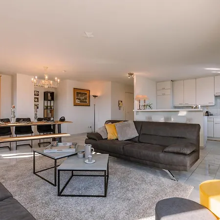 Huswell - Spacious & Modern Sea View With Garage Oostende
